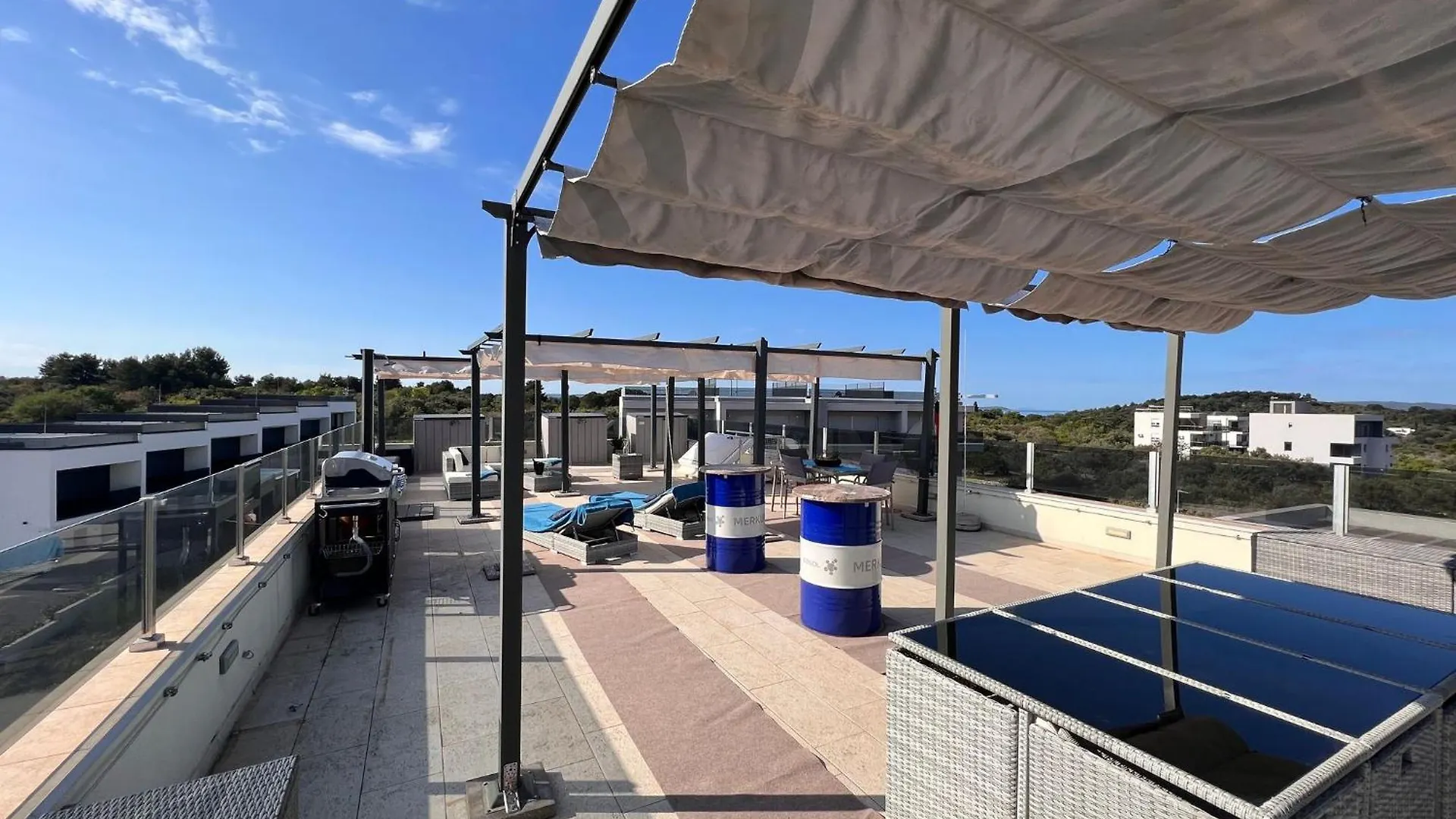 Oceanview Deluxe Penthouse Apartment With 89M2 Living Space & 90M2 Roof Terrace Trogir Croatia