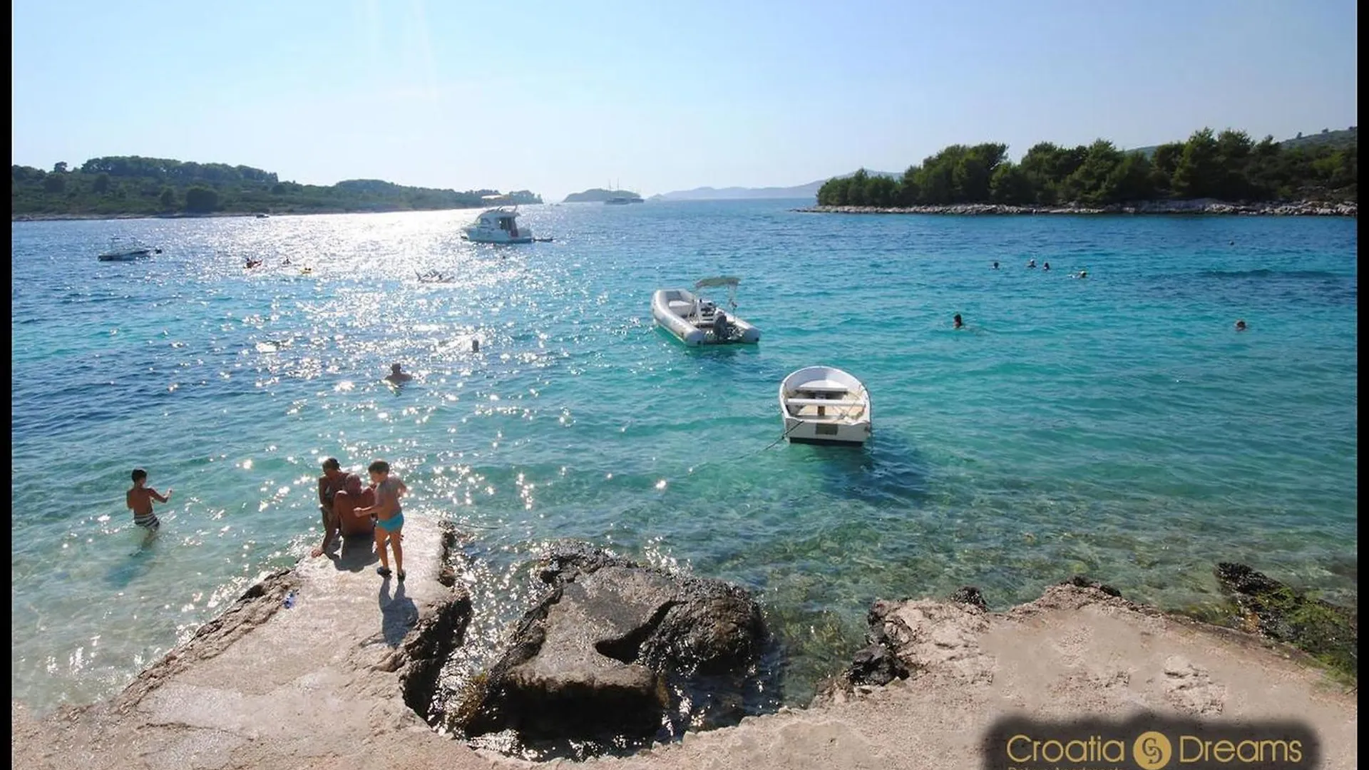 Oceanview Deluxe Penthouse Apartment With 89M2 Living Space & 90M2 Roof Terrace Trogir