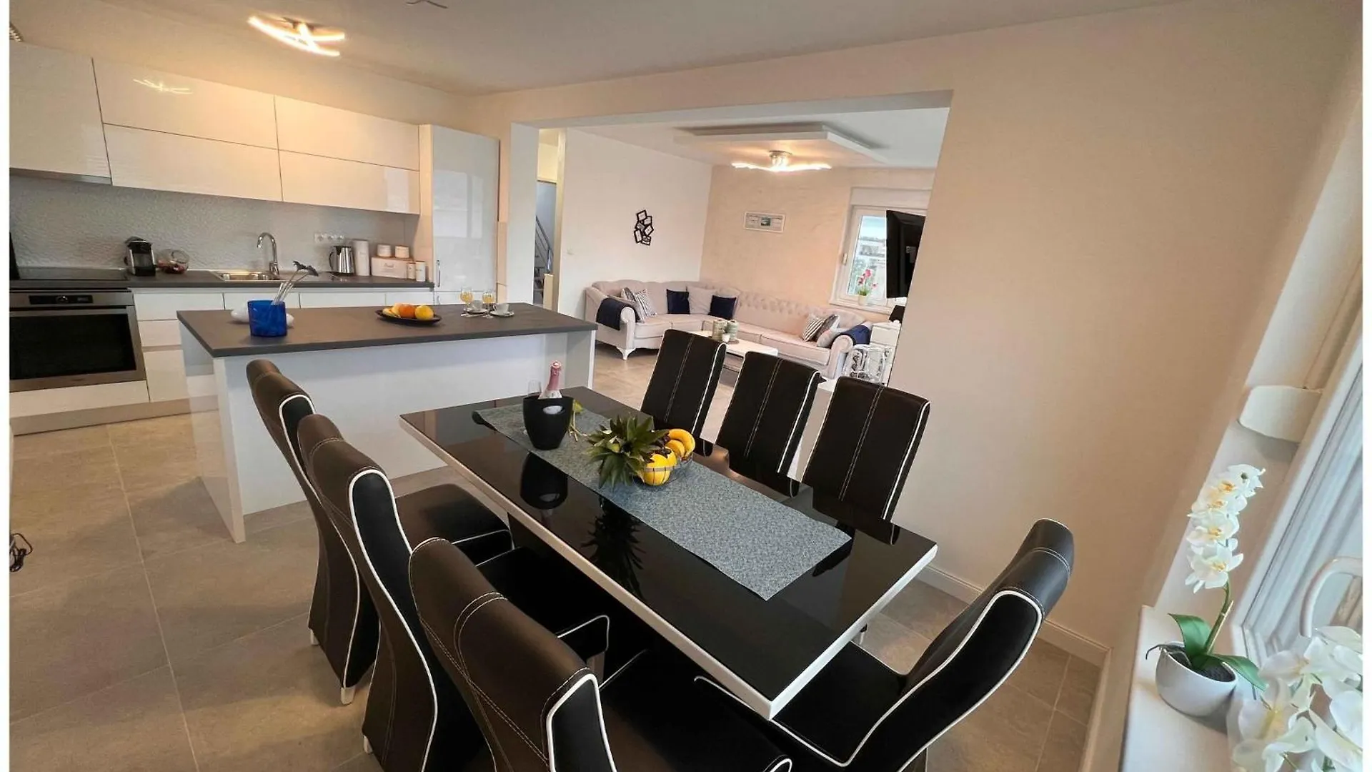 Oceanview Deluxe Penthouse Apartment With 89M2 Living Space & 90M2 Roof Terrace Trogir 0*,