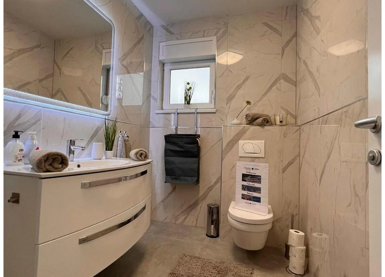 Oceanview Deluxe Penthouse Apartment With 89M2 Living Space & 90M2 Roof Terrace Trogir Croatia
