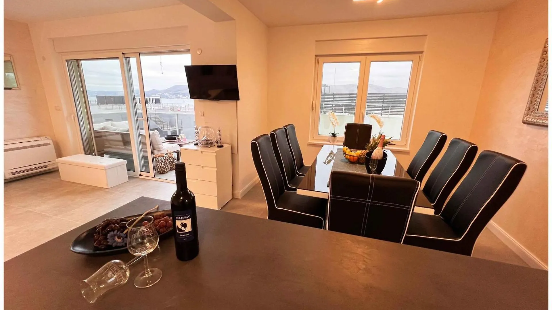 Oceanview Deluxe Penthouse Apartment With 89M2 Living Space & 90M2 Roof Terrace Trogir