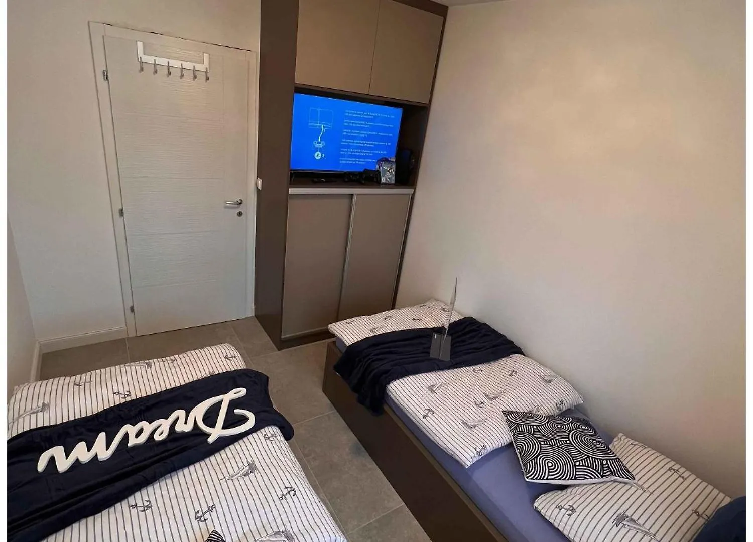 Oceanview Deluxe Penthouse Apartment With 89M2 Living Space & 90M2 Roof Terrace Trogir